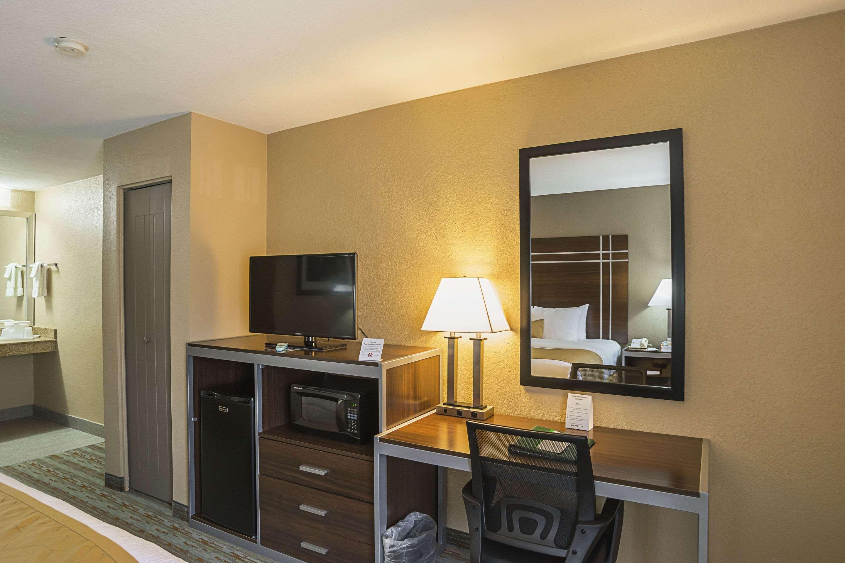 Quality Inn Phoenix North I-17 外观 照片